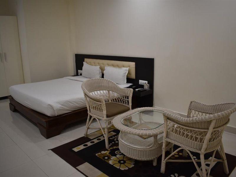 Hotel Vaibhav Benares Buitenkant foto