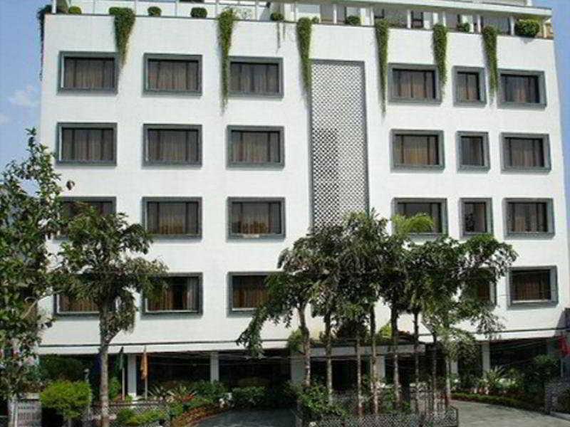 Hotel Vaibhav Benares Buitenkant foto