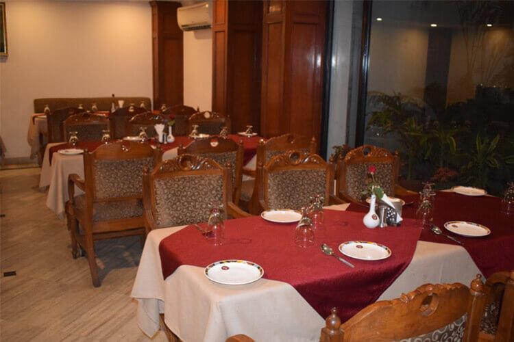 Hotel Vaibhav Benares Buitenkant foto